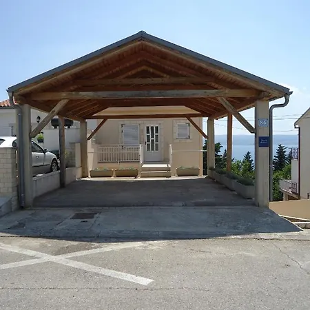 Lägenhet With A Parking Space - 15412 Novi Vinodolski