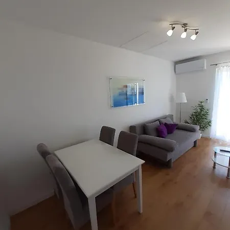 With A Parking Space - 15412 * Novi Vinodolski